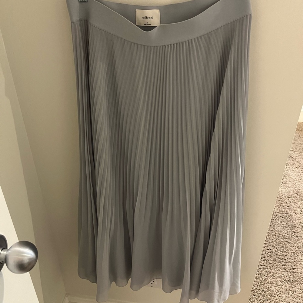 Wilfred Light Blue Gray Twirl Pleated Skirt